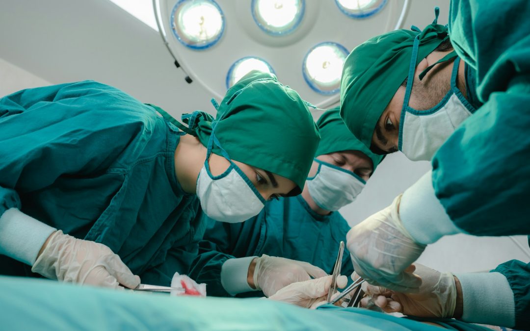 How to Choose a Rhinoplasty Surgeon in Toronto: Credentials & Questions